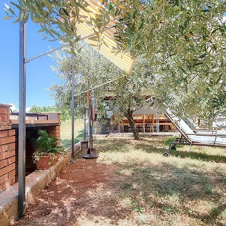 Mediterranes Studio-apartment Mit Liegewiese, Grillbereich Und Hundefreundlich