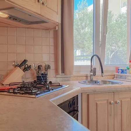 Mediterranes Studio-apartment Mit Liegewiese, Grillbereich Und Hundefreundlich *