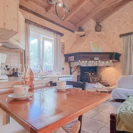Mediterranes Studio-apartment Mit Liegewiese, Grillbereich Und Hundefreundlich Апартаменты *
