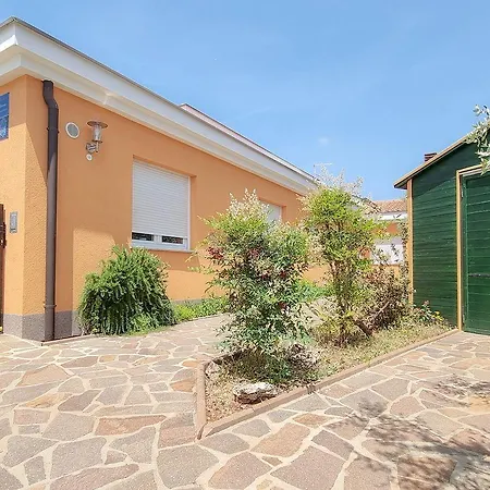 Mediterranes Studio-apartment Mit Liegewiese, Grillbereich Und Hundefreundlich Апартаменты *